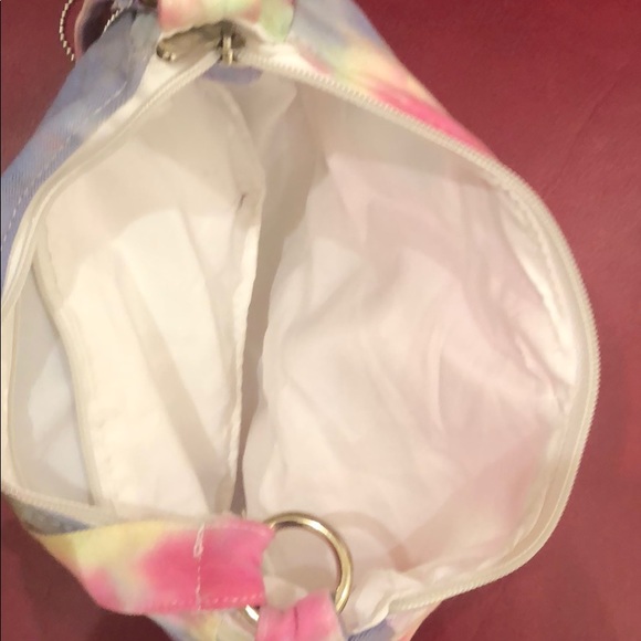 Tye dye Undee Bandz bag with aplique. - Picture 5 of 8